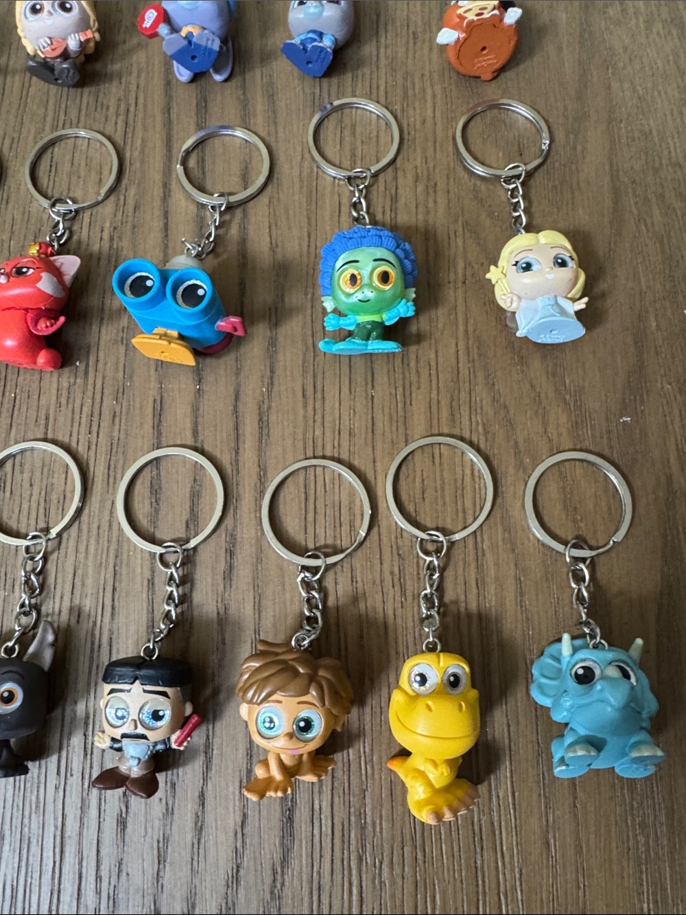 Disney Doorables Keychain Bundle (30) - Picture 9 of 12